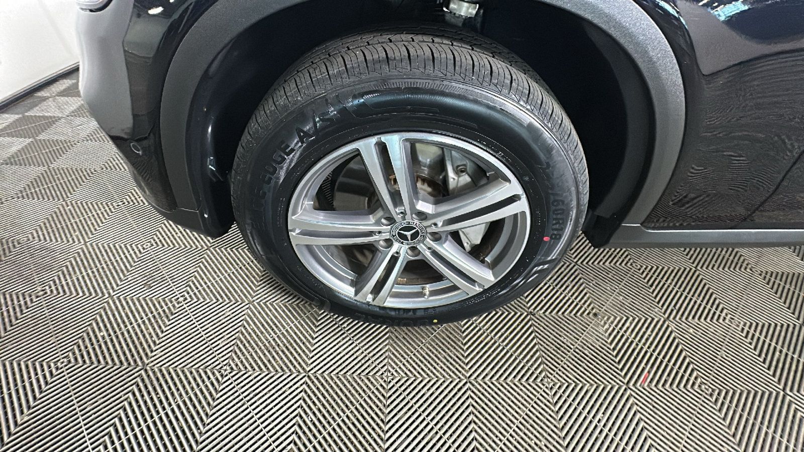 Used 2022 Mercedes-Benz GLC 300 4MATIC image 9