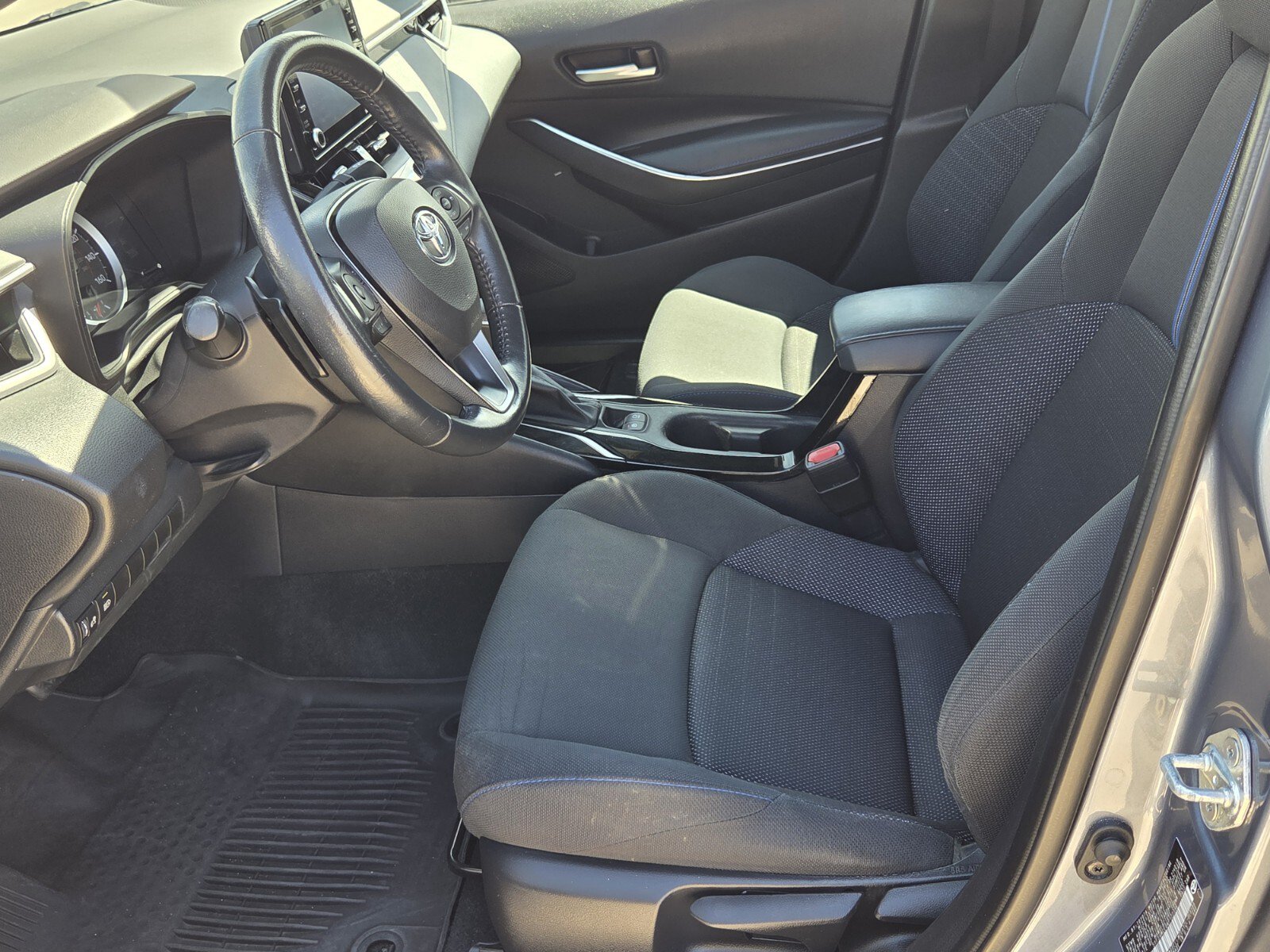 Certified 2022 Toyota Corolla SE FWD image 4