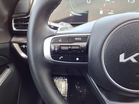 Certified 2025 Kia Sportage EX AWD/4WD image 16