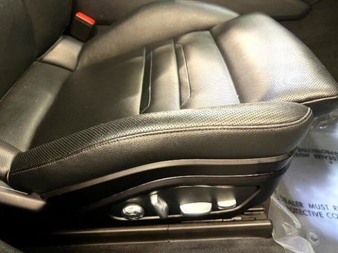 Used 2017 Porsche Panamera image 22