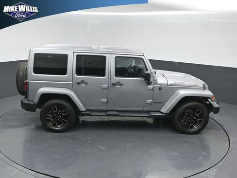Used 2017 Jeep Wrangler Unlimited Sahara image 16