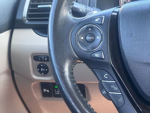 Used 2017 Honda Pilot Elite image 16