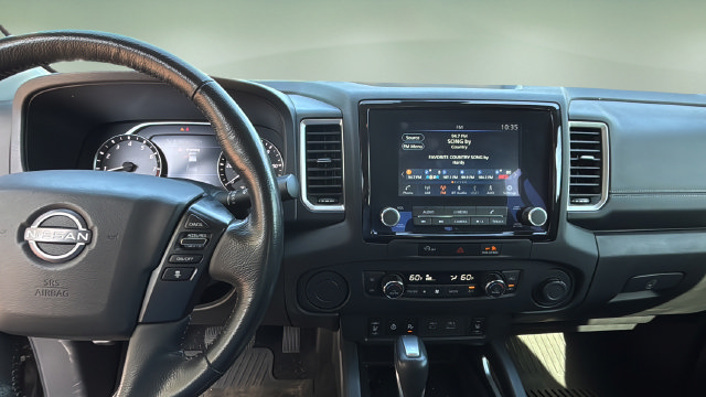 Used 2024 Nissan Frontier SV w/ SV Convenience Package RWD image 11