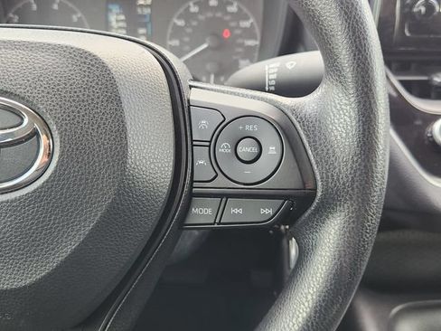 Certified 2025 Toyota Corolla LE FWD image 28
