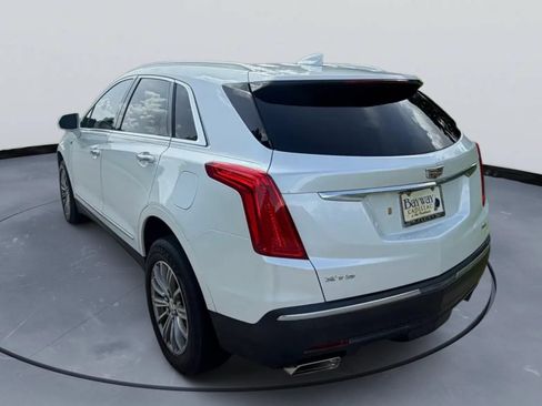 Used 2018 Cadillac XT5 Luxury w/ Driver Awareness Package FWD image 11