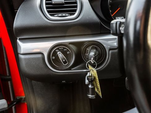 Used 2018 Porsche 718 Cayman Base image 16