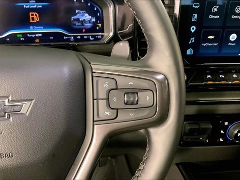 Used 2025 Chevrolet Silverado 1500 ZR2 w/ Technology Package AWD/4WD image 19
