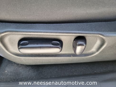 Used 2023 Toyota Tacoma TRD Sport w/ Technology Package image 15