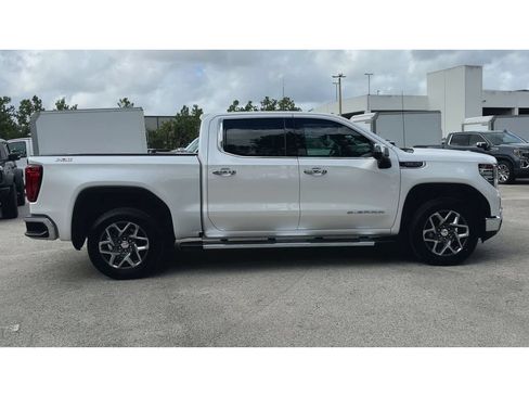 Certified 2023 GMC Sierra 1500 SLT w/ SLT Premium Package AWD/4WD image 9