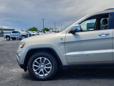 Used 2015 Jeep Grand Cherokee Limited w/ Luxury Group II AWD/4WD image 10