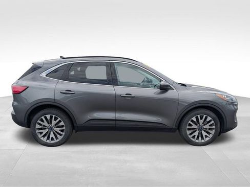 Used 2022 Ford Escape Titanium AWD/4WD image 8
