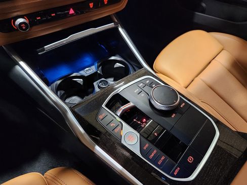 Used 2023 BMW 330i Sedan w/ Premium Package image 38