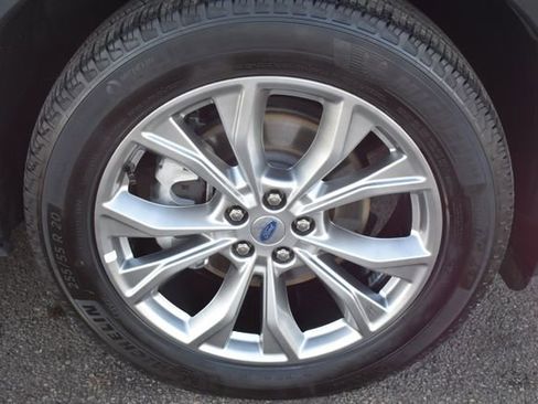 Used 2024 Ford Explorer Limited image 53