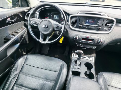 Used 2016 Kia Sorento EX FWD image 17