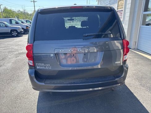 Used 2015 Dodge Grand Caravan SXT FWD image 7