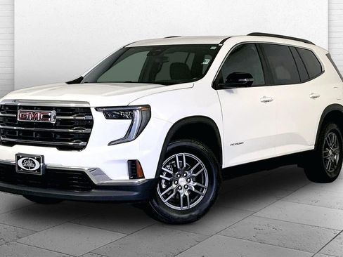 Used 2025 GMC Acadia Elevation AWD/4WD image 3