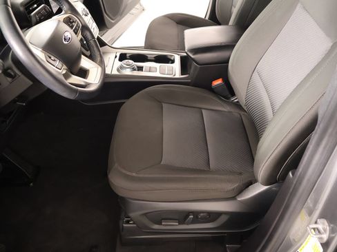 Used 2022 Ford Explorer XLT RWD image 11