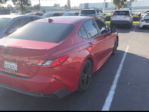 Used 2025 Toyota Camry SE w/ Convenience Package FWD image 2