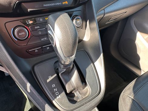 Used 2022 Ford Transit Connect XL image 20