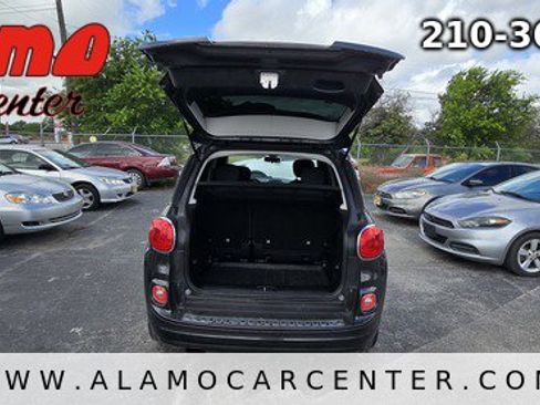 Used 2017 FIAT 500L Pop image 26