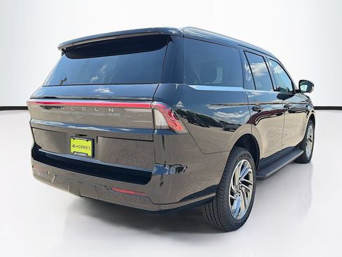 New 2026 Lincoln Navigator Premiere AWD/4WD image 5
