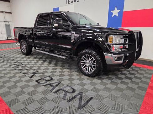 Used 2018 Ford F250 Lariat w/ Lariat Value Package AWD/4WD image 14
