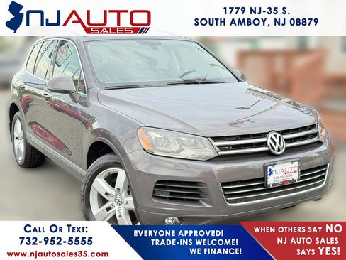 Used 2012 Volkswagen Touareg VR6 image 1