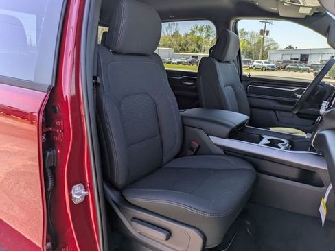 New 2026 RAM 1500 4x4 Crew Cab image 31