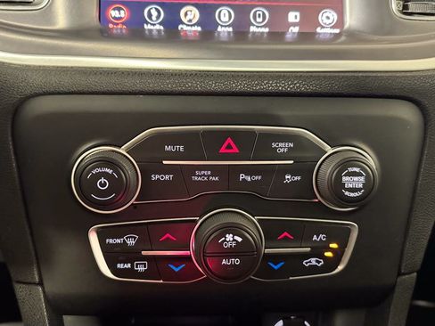Used 2019 Dodge Charger GT RWD image 22