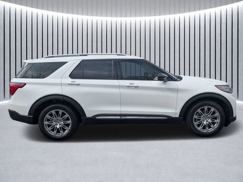 New 2026 Ford Explorer Platinum RWD image 2