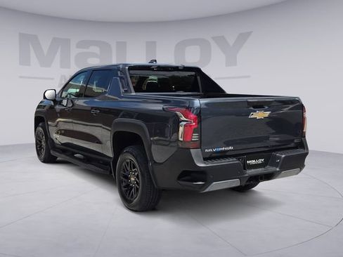 Used 2026 Chevrolet Silverado EV LT AWD/4WD image 3