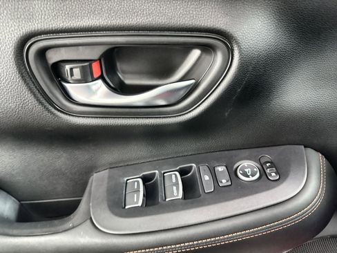 Used 2025 Honda HR-V Sport image 15