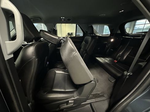 Used 2022 Ford Explorer Limited w/ Equipment Group 301A image 20