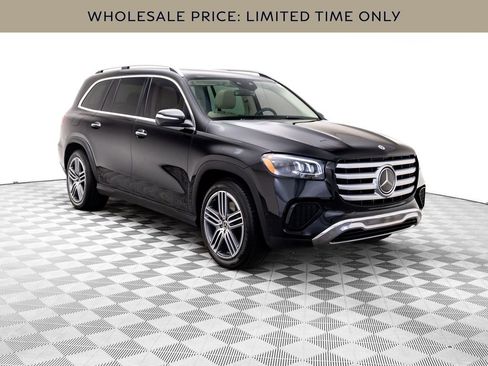 Used 2024 Mercedes-Benz GLS 450 4MATIC image 7
