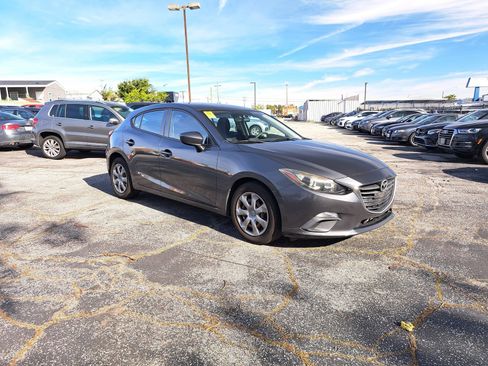Used 2014 MAZDA MAZDA3 i Sport image 2