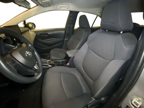 Used 2022 Toyota Corolla LE image 9