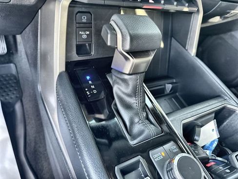 Used 2024 Toyota Tundra Limited image 28