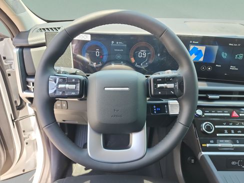 New 2026 Hyundai Santa Fe SE FWD image 9