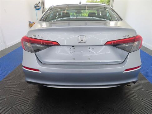 Used 2024 Honda Civic Sport image 11