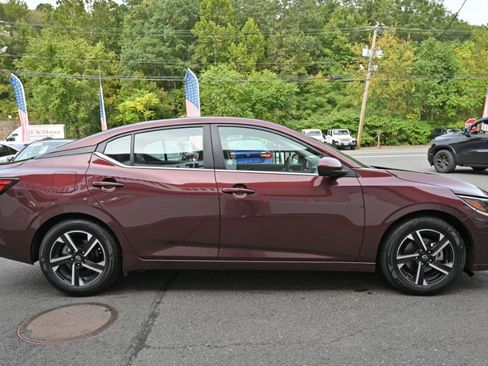 Used 2024 Nissan Sentra SV image 7