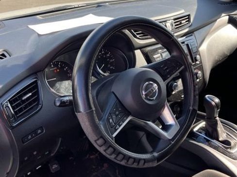 Used 2021 Nissan Rogue Sport S image 13