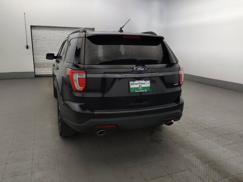 Used 2019 Ford Explorer XLT w/ Equipment Group 202A AWD/4WD image 6