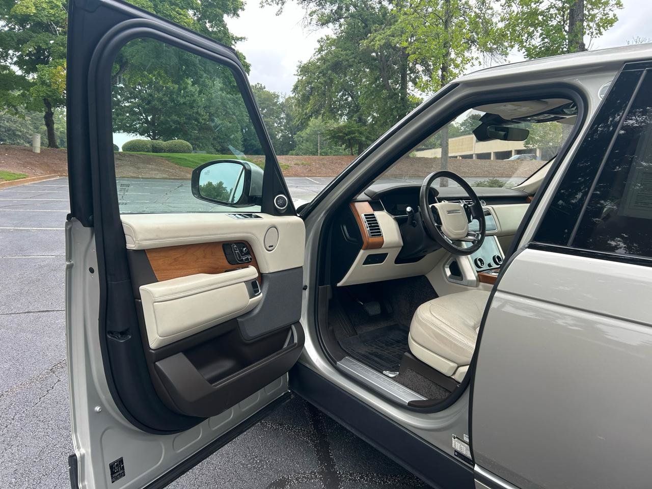 Used 2018 Land Rover Range Rover HSE AWD/4WD image 11