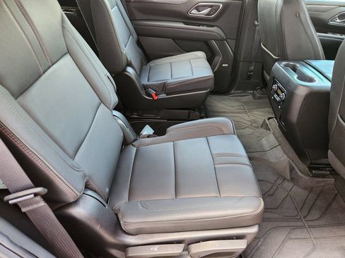 Used 2023 Chevrolet Tahoe RST w/ Luxury Package RWD image 32