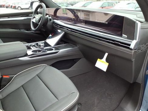 New 2026 Cadillac Escalade Sport w/ LPO, ONYX Package image 26