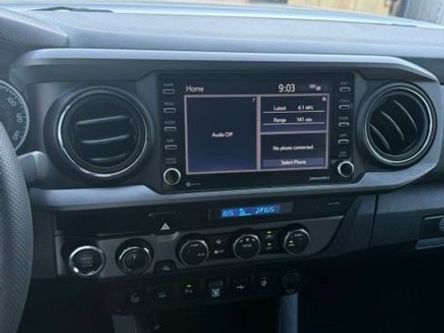 Used 2022 Toyota Tacoma TRD Off-Road w/ Technology Package AWD/4WD image 25