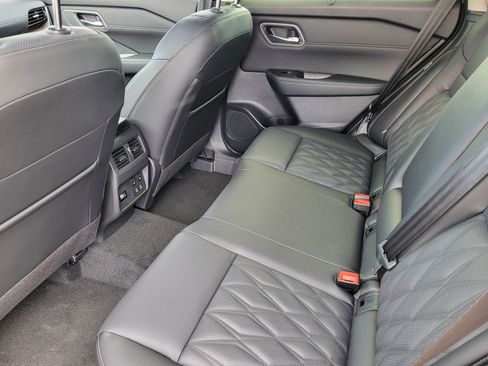 New 2026 Nissan Rogue Platinum w/ Platinum Premium Package image 10