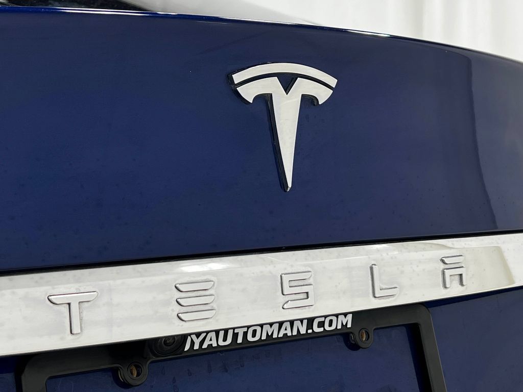 Used 2016 Tesla Model S 70D AWD/4WD image 37