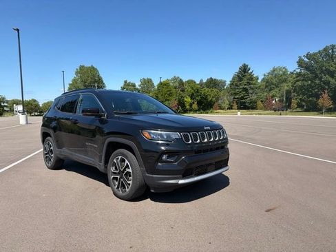 Used 2024 Jeep Compass Limited AWD/4WD image 7