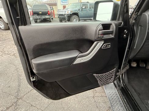 Used 2014 Jeep Wrangler Unlimited Sport w/ Quick Order Package 23S AWD/4WD image 13